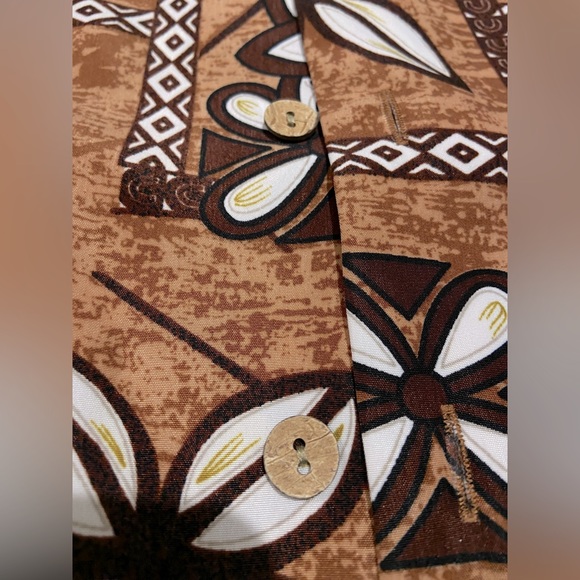 Roundy Bay Men’s Hawaiian Shirt - Picture 5 of 9